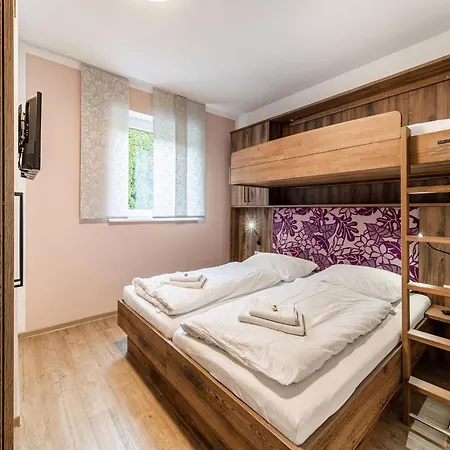 Large In Sankt Georgen With Balcony Apartment Furstau