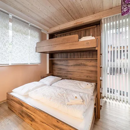 Large In Sankt Georgen With Balcony Apartment Furstau