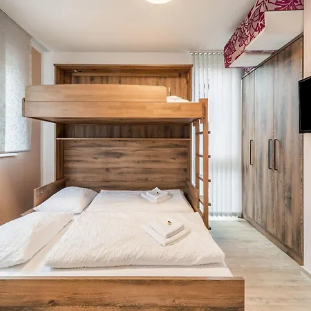 Large In Sankt Georgen With Balcony Apartman Fürstau