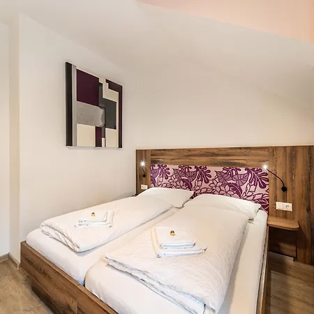 Large In Sankt Georgen With Balcony Apartment *