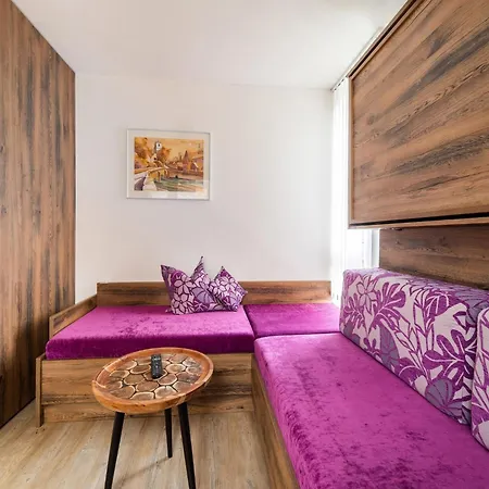 Large In Sankt Georgen With Balcony Apartment *
